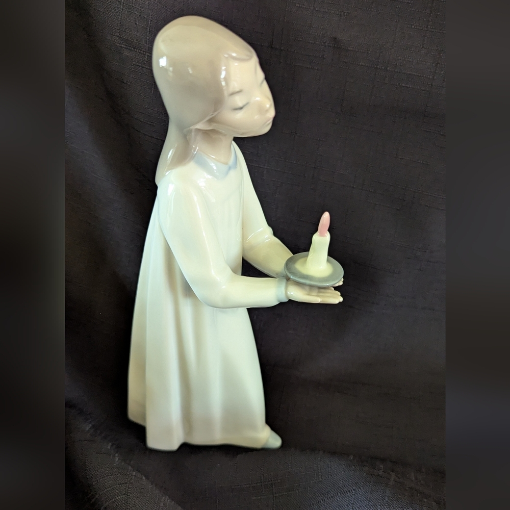 LLADRO ~ Girl With Candle Figurine #4868 Retired Excellent Condition